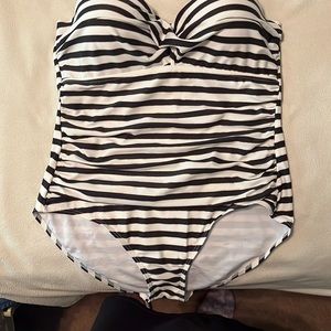 Navy and White Stripe.  Size 14.  Perfect for a DDD or even larger.  Underwire.